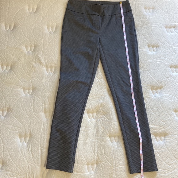 Dahlia Skinny Dress Pants - Picture 4 of 5